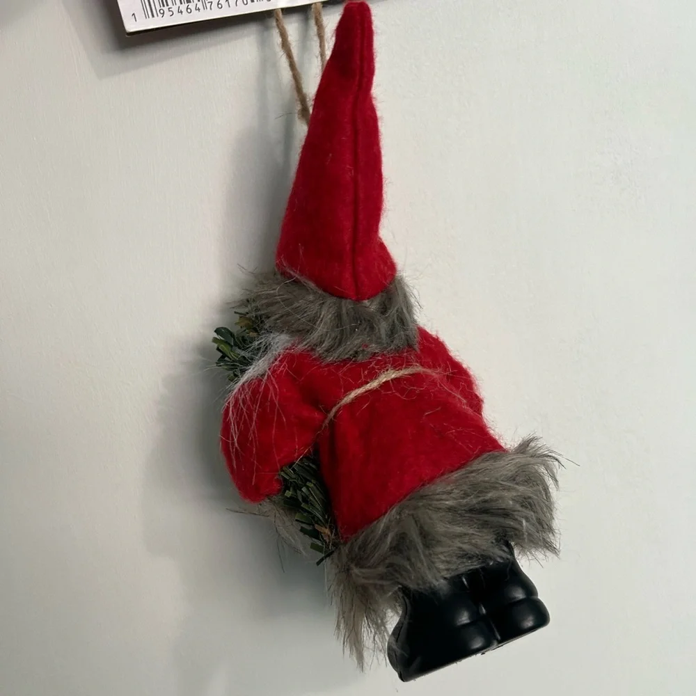 🎁Charming Red and Gray Santa Ornament